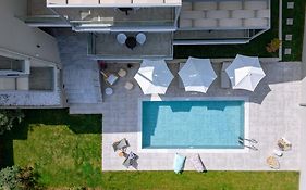 Arodo Suites