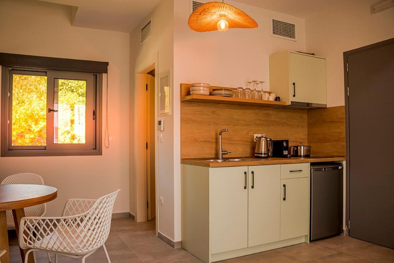 Arodo Suites Nea Iraklitsa Dış mekan fotoğraf