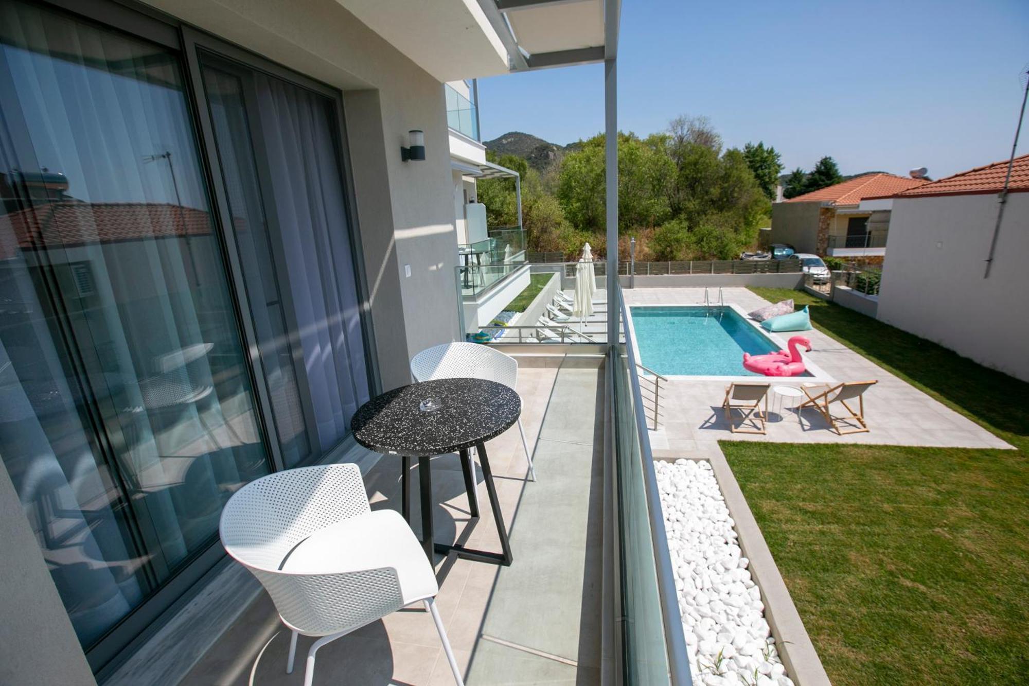 Arodo Suites Nea Iraklitsa Dış mekan fotoğraf