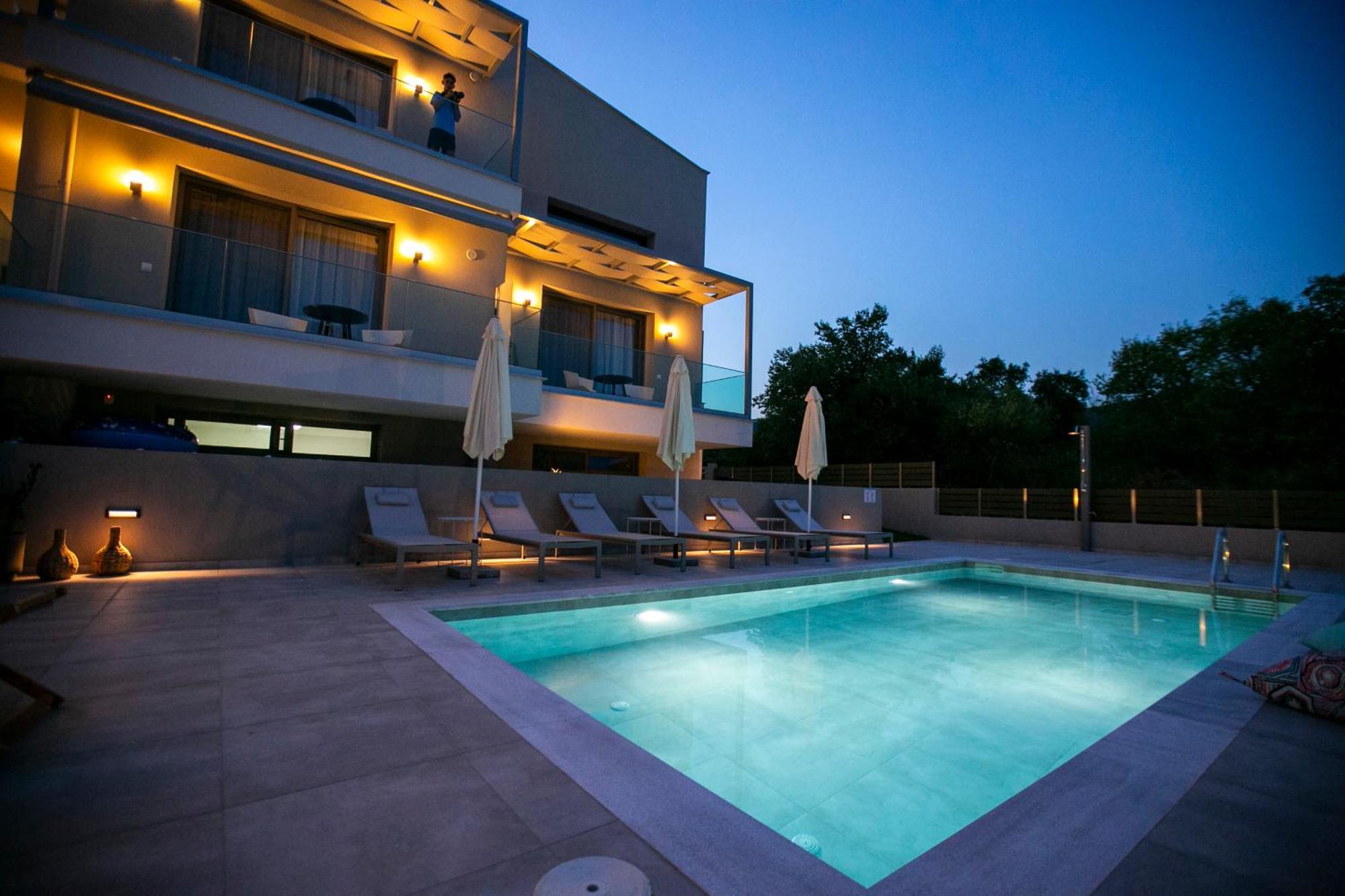 Arodo Suites Nea Iraklitsa Dış mekan fotoğraf