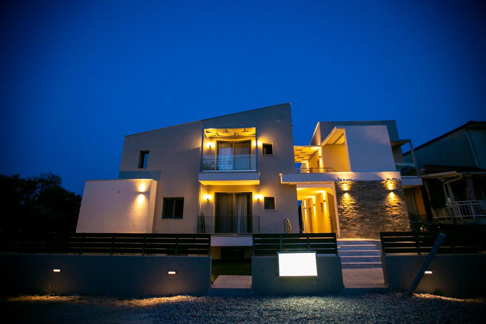 Arodo Suites Nea Iraklitsa Dış mekan fotoğraf